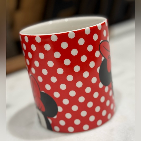 Minnie Mouse Large Ceramic Mug withh Sculptured handle! Disney - Picture 4 of 6